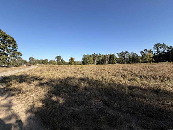 20 Acres of Mixed-Use Land for Auction in Benton, Arkansas