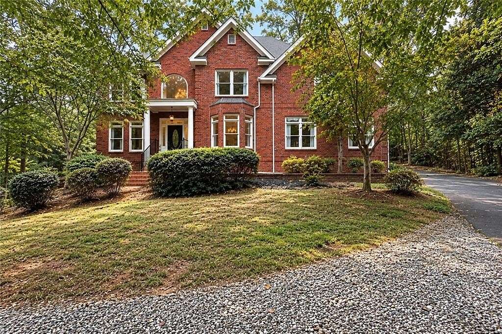 1.5 Acres of Land with Home for Lease in Cumming, Georgia