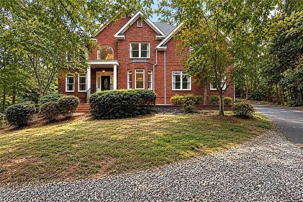 1.5 Acres of Land with Home for Lease in Cumming, Georgia