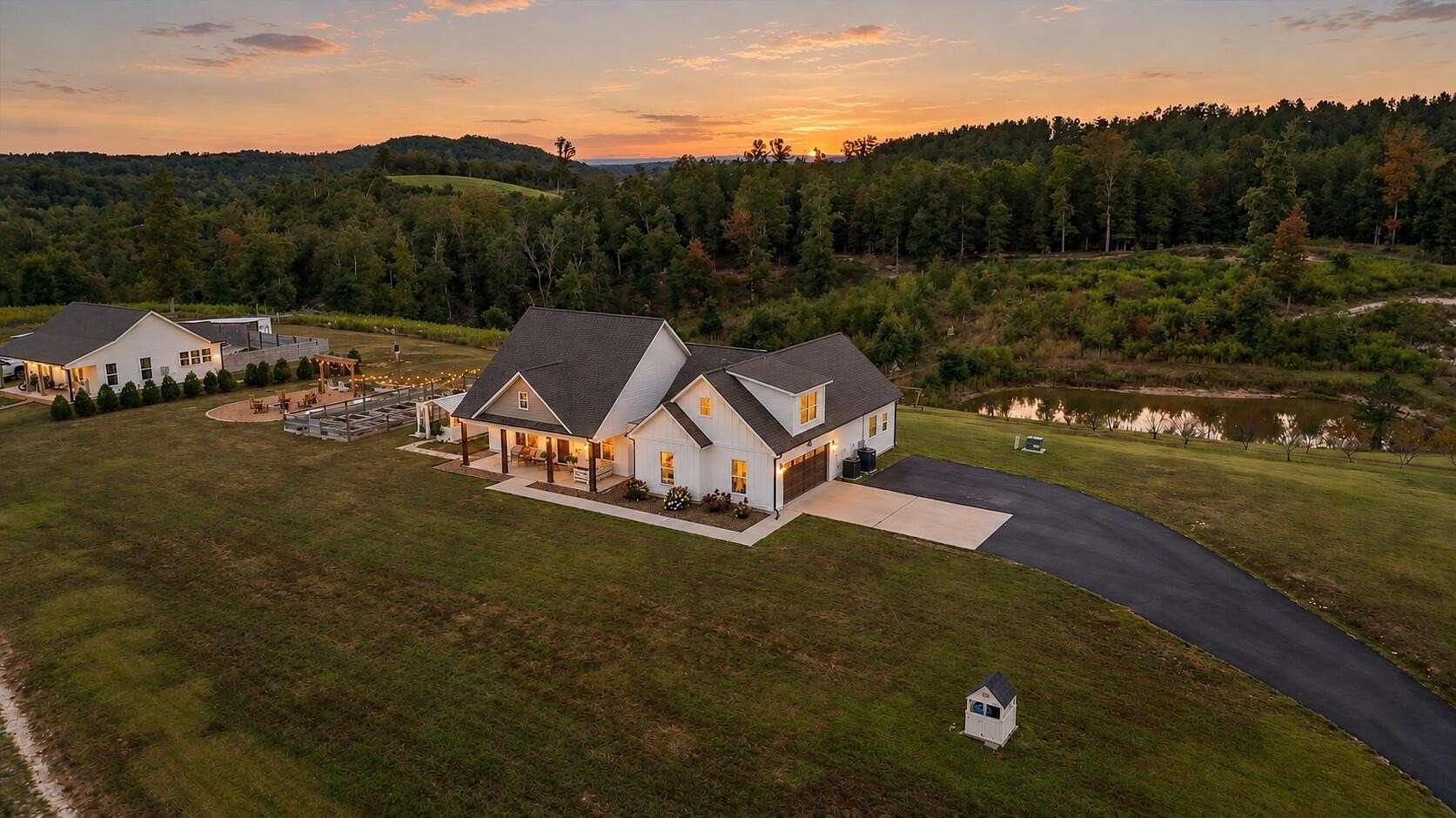37 Acres of Land with Home for Sale in Trion, Georgia