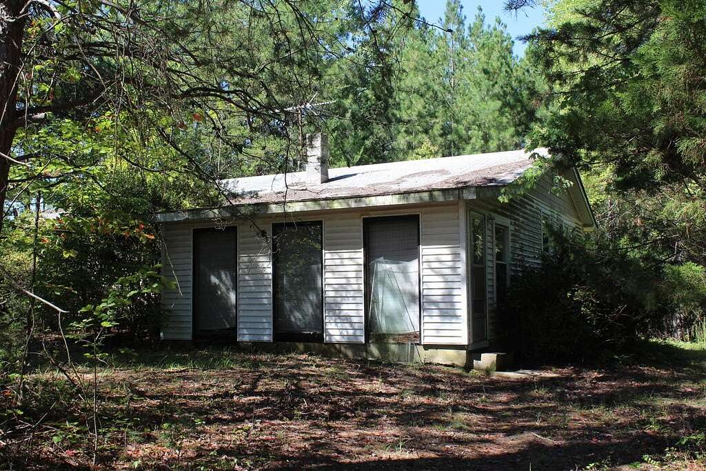 2 Acres of Land with Home for Sale in Arvonia, Virginia