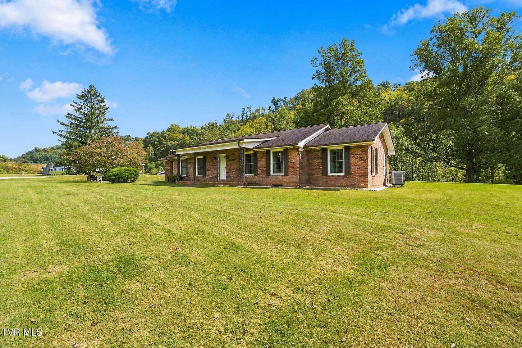 2.9 Acres of Land with Home for Sale in Duffield, Virginia