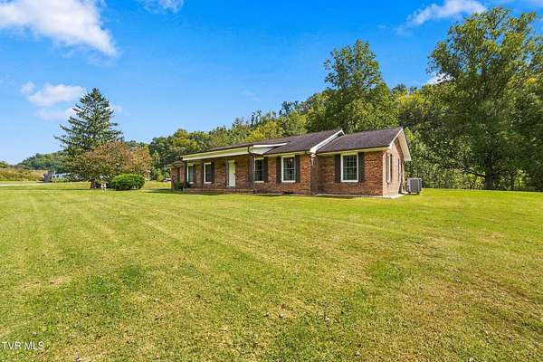 2.9 Acres of Land with Home for Sale in Duffield, Virginia