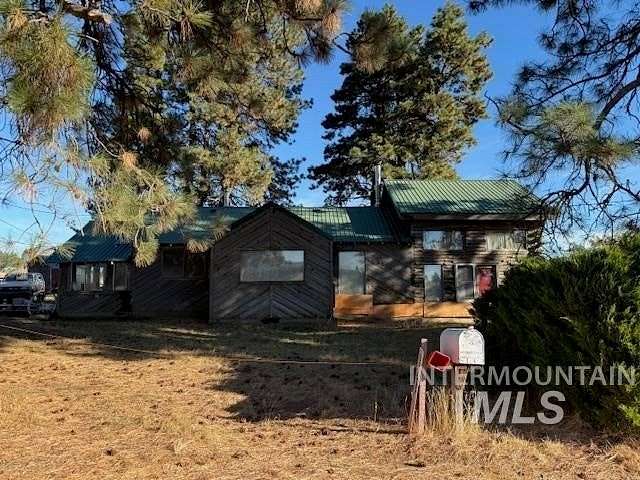 38.2 Acres of Land with Home for Sale in Summerville, Oregon