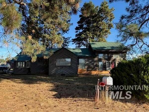 38.2 Acres of Land with Home for Sale in Summerville, Oregon