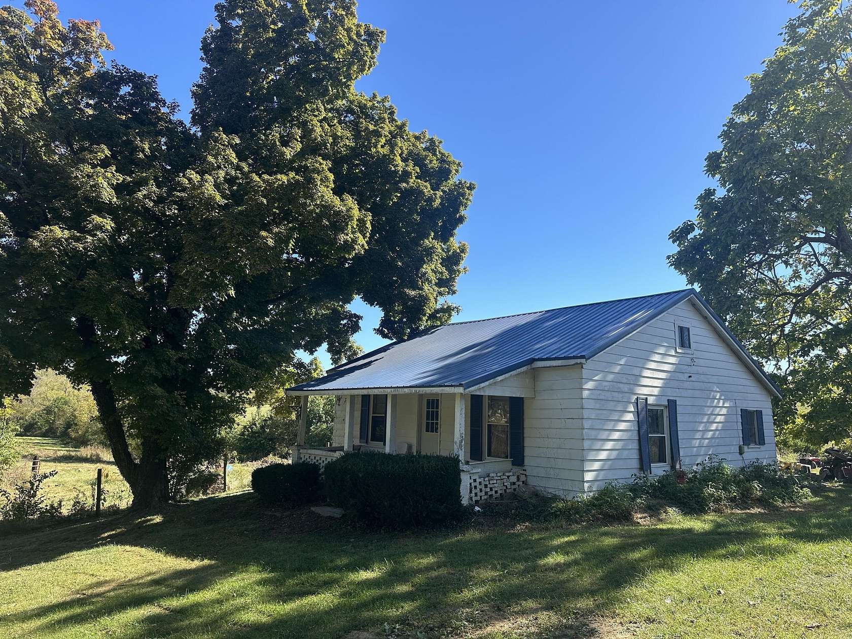 15.2 Acres of Land with Home for Auction in Cynthiana, Kentucky