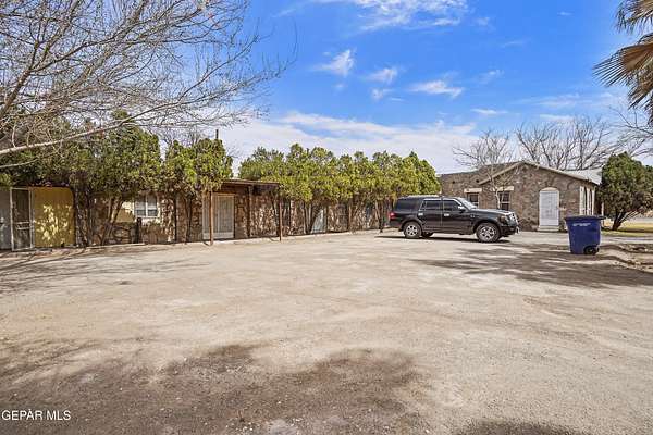 2.58 Acres of Land with Home for Sale in El Paso, Texas