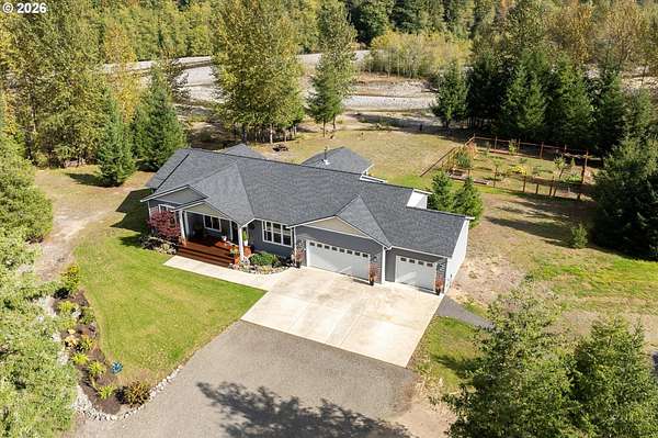 7 Acres of Land with Home for Sale in Toutle, Washington