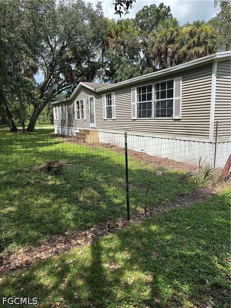 2.78 Acres of Land with Home for Sale in Clewiston, Florida