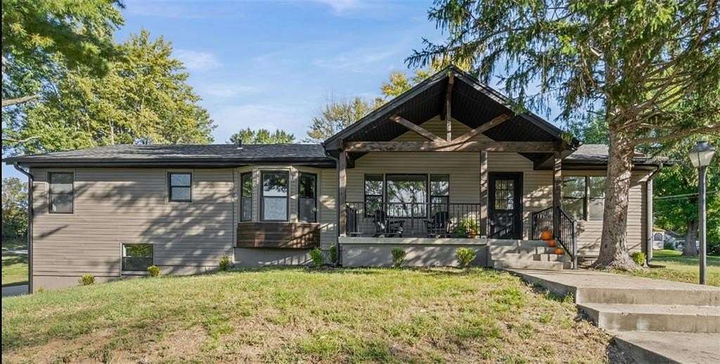 1.7 Acres of Land with Home for Sale in Kansas City, Missouri