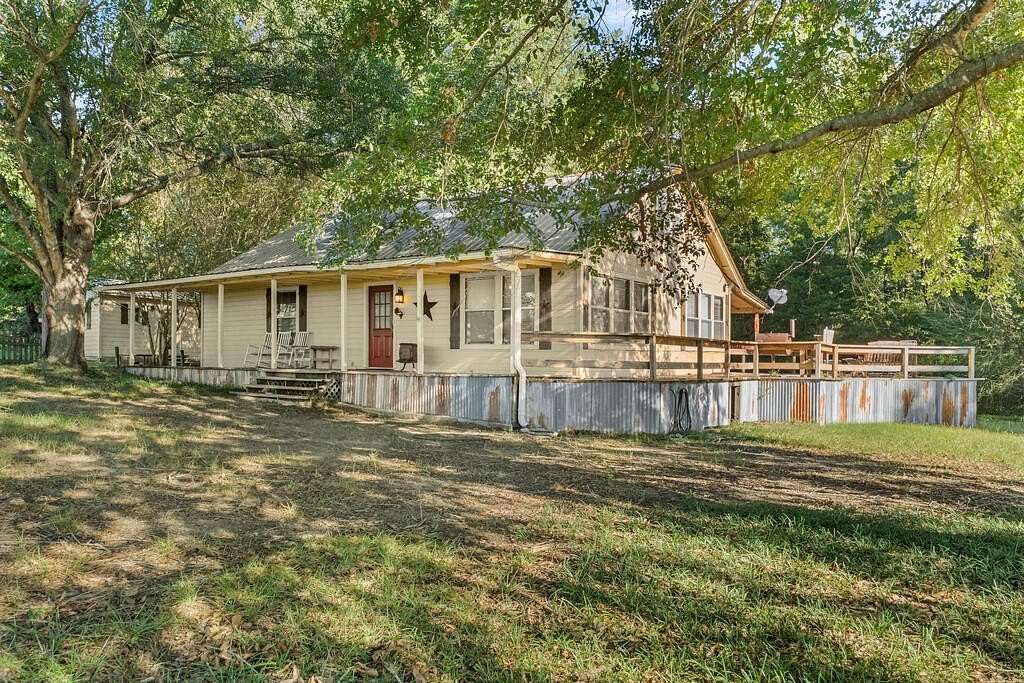 3 Acres of Land with Home for Sale in Tennessee Colony, Texas