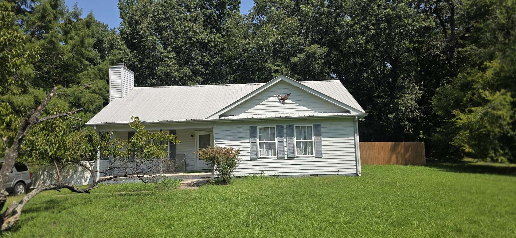 3.8 Acres of Land with Home for Sale in Clarksville, Tennessee