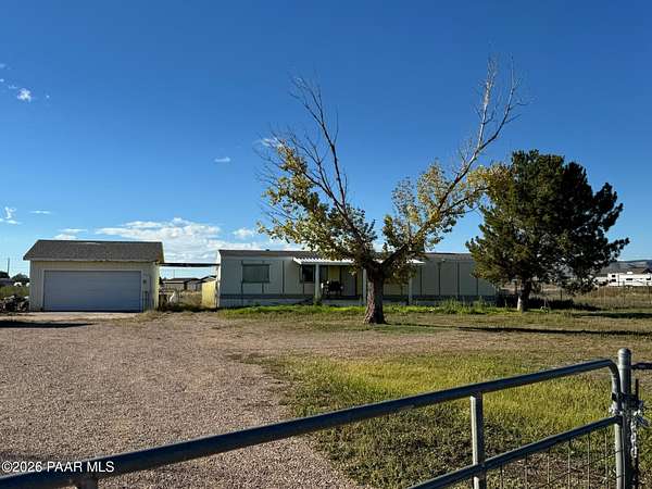2.5 Acres of Land with Home for Sale in Paulden, Arizona