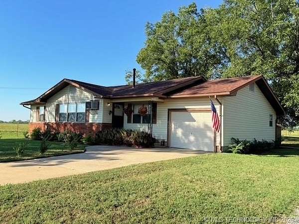 5 Acres of Land with Home for Sale in Oktaha, Oklahoma