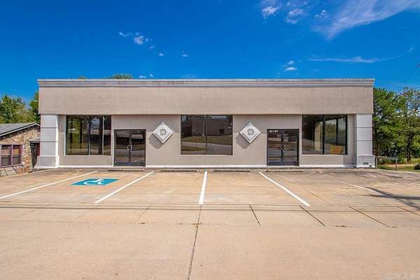 17 Acres of Improved Commercial Land for Sale in Benton, Arkansas