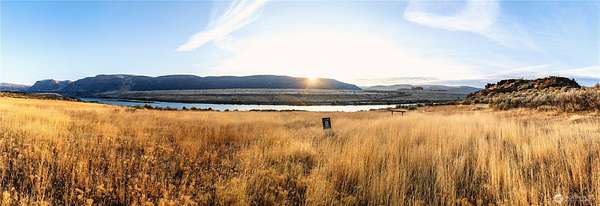 Residential Land for Sale in Malaga, Washington