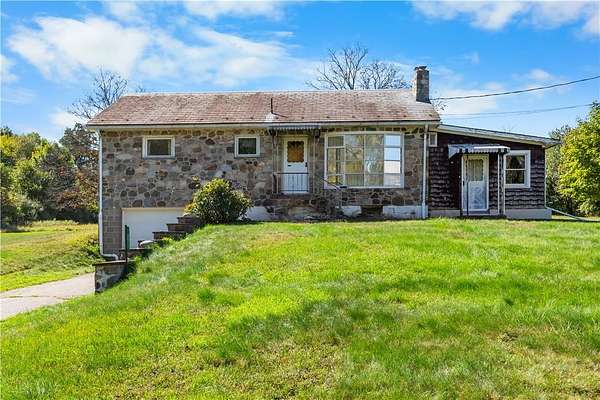 3.4 Acres of Land with Home for Sale in Upper Mount Bethel Township, Pennsylvania