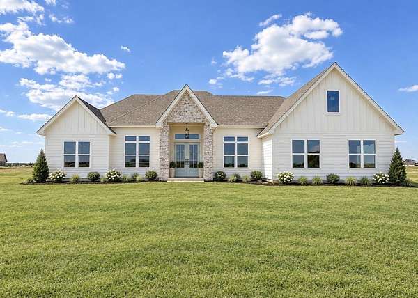 1.85 Acres of Land with Home for Sale in Elm Mott, Texas