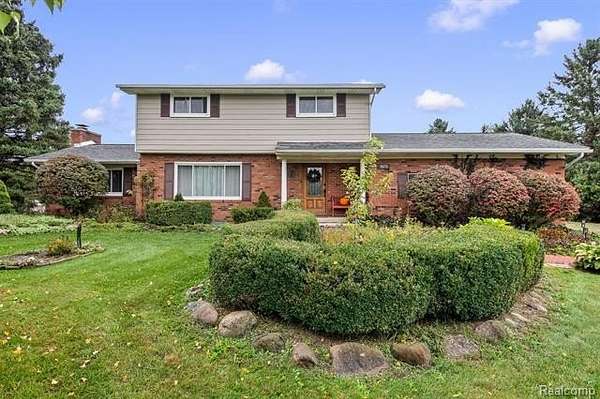 2.5 Acres of Land with Home for Sale in Oxford, Michigan