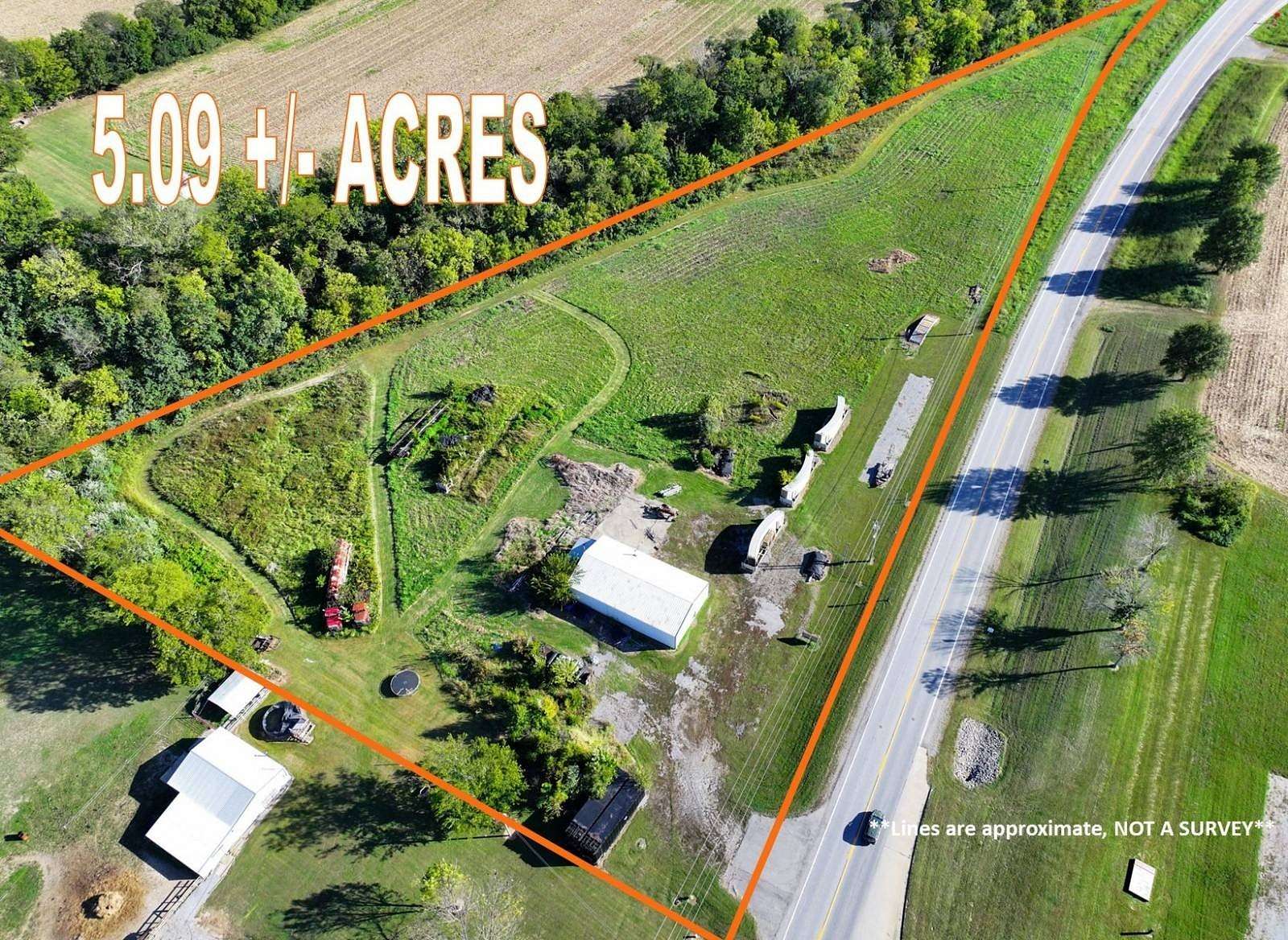 5 Acres of Improved Commercial Land for Sale in Grayville, Illinois