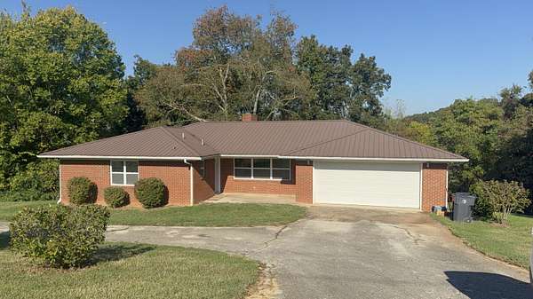 1.5 Acres of Land with Home for Sale in Morristown, Tennessee