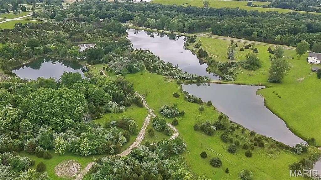 21.6 Acres of Recreational & Residential Land for Sale in Warrenton, Missouri