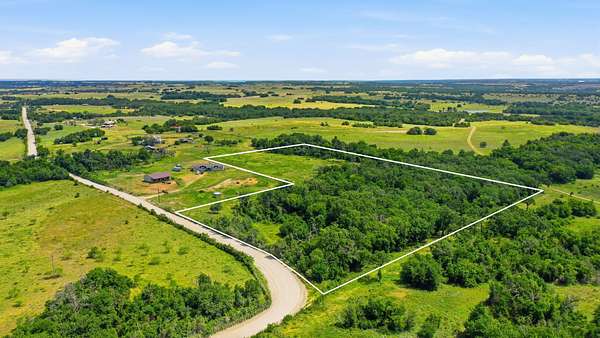 11 Acres of Land for Sale in Stephenville, Texas