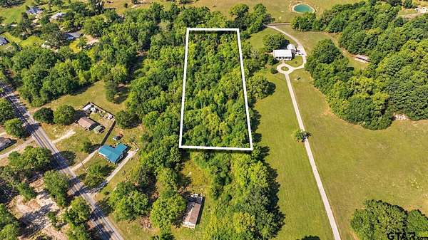 2 Acres of Residential Land for Sale in Whitehouse, Texas