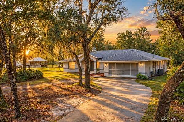 4.4 Acres of Land with Home for Sale in Inverness, Florida