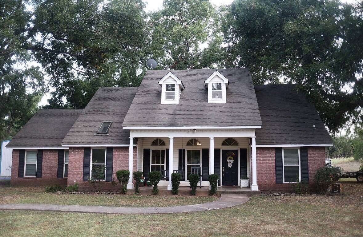 20 Acres of Land with Home for Sale in Konawa, Oklahoma