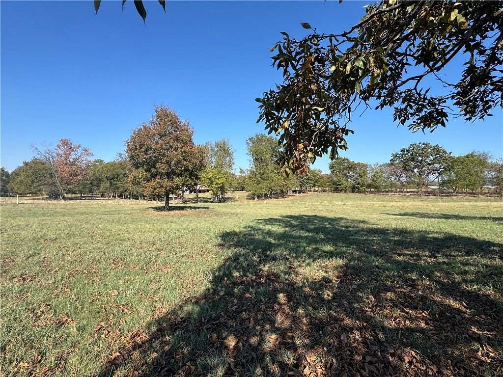 1 Acre of Residential Land for Sale in Farmington, Arkansas