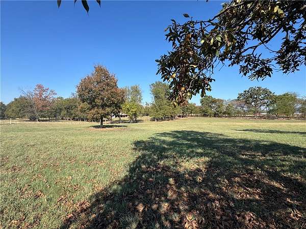 1 Acre of Residential Land for Sale in Farmington, Arkansas