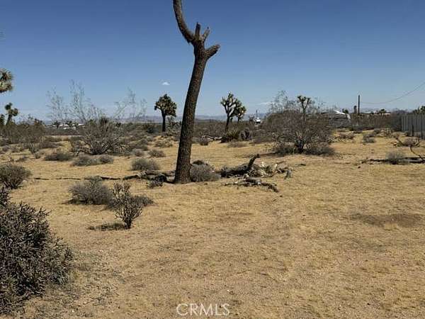 1.25 Acres of Land for Sale in Yucca Valley, California