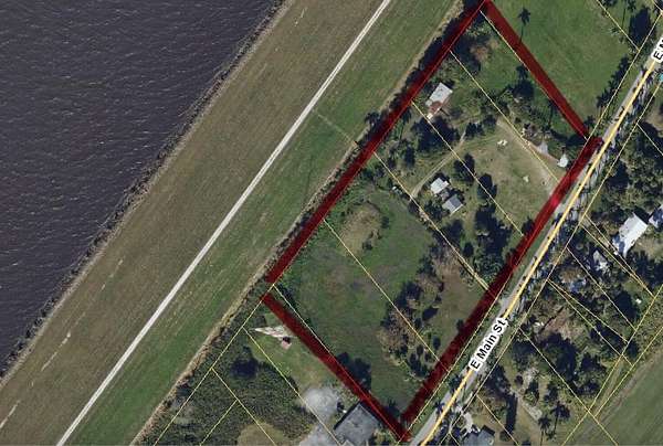 5.5 Acres of Land with Home for Sale in Pahokee, Florida