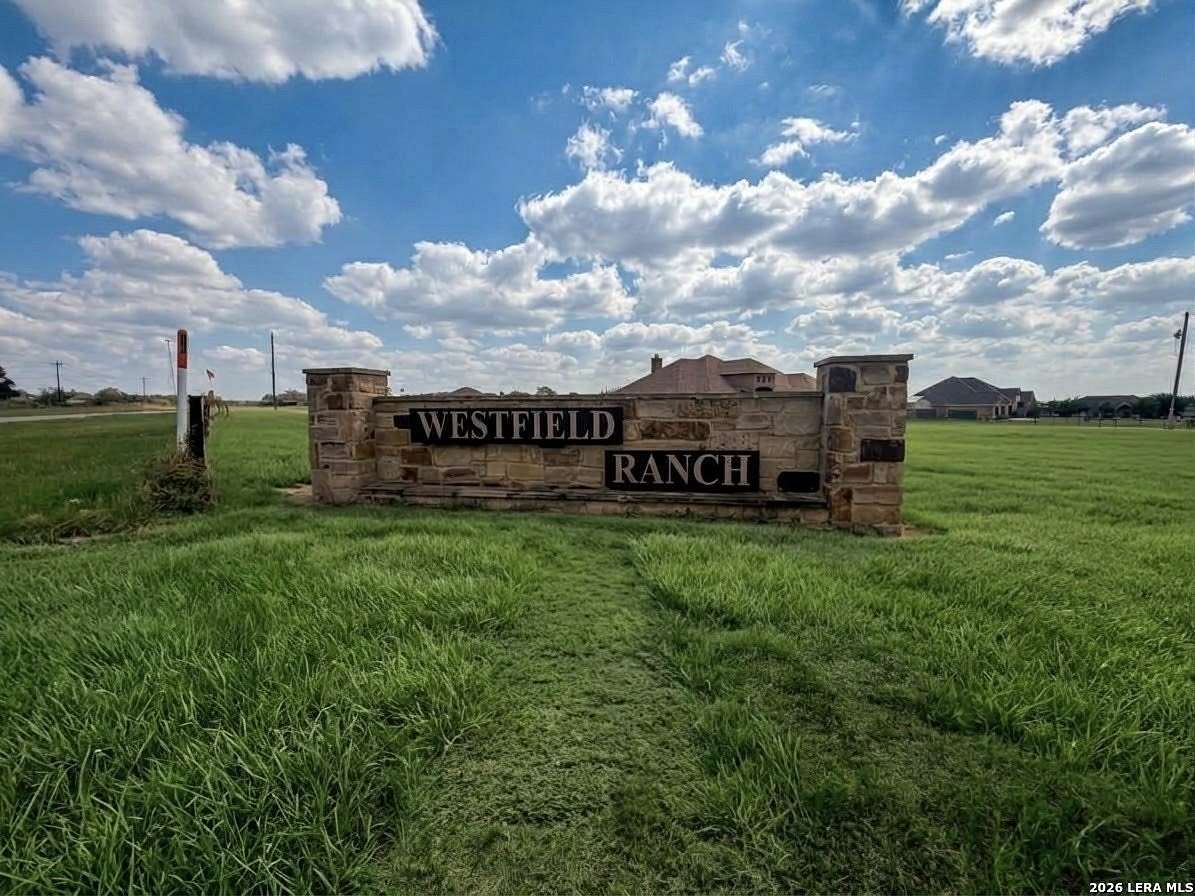 1.12 Acres of Residential Land for Sale in La Vernia, Texas