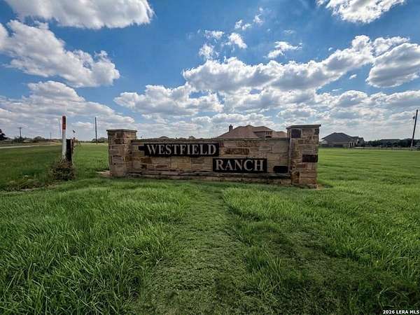 1.12 Acres of Residential Land for Sale in La Vernia, Texas