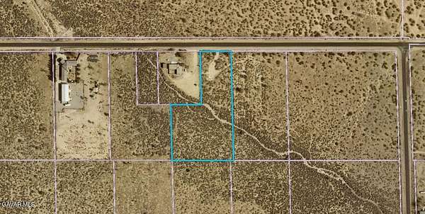 4 Acres of Land for Sale in Palmdale, California