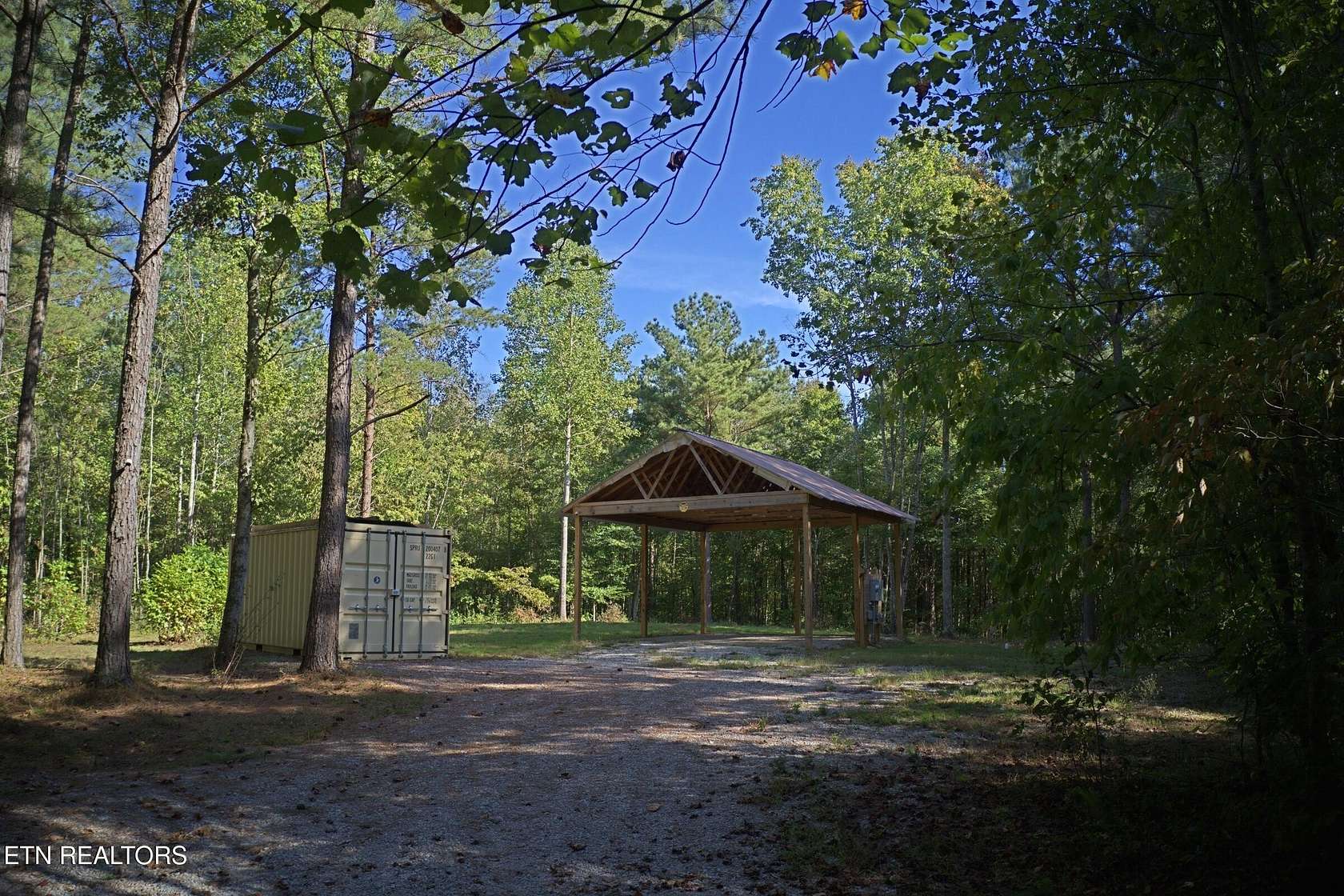 18.4 Acres of Recreational & Residential Land for Sale in Pall Mall, Tennessee