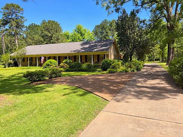 12.5 Acres of Land with Home for Sale in Carthage, Mississippi