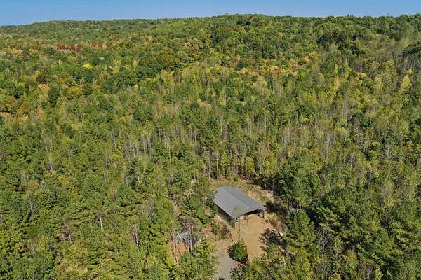 32 Acres of Land for Sale in Tuscumbia, Alabama