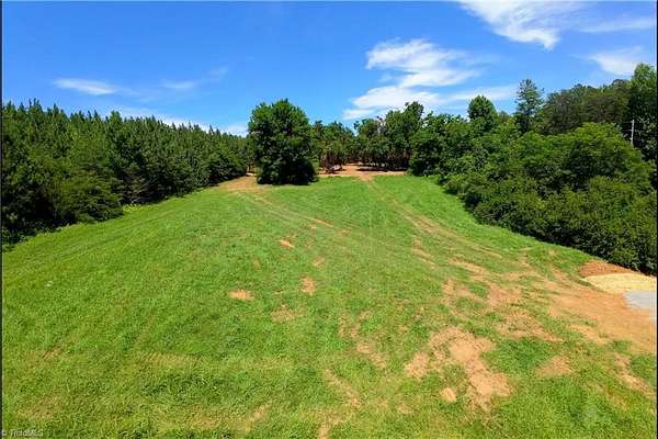10 Acres of Land for Sale in Morganton, North Carolina