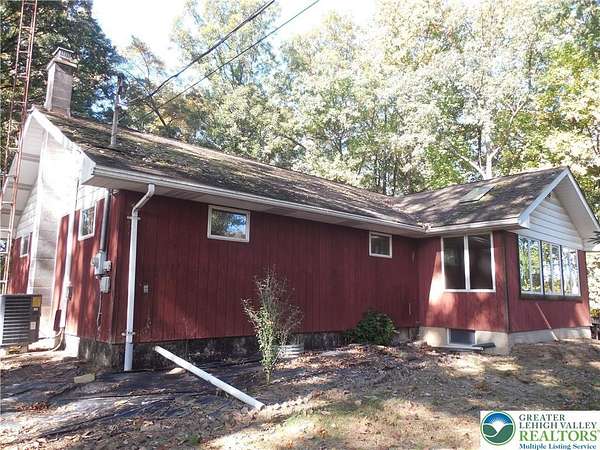 4 Acres of Land with Home for Sale in Bushkill Township, Pennsylvania