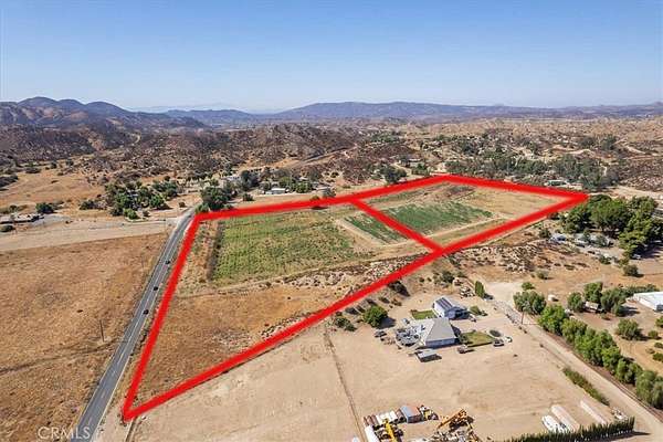21.7 Acres of Land for Sale in Aguanga, California