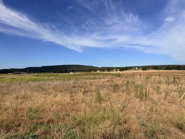 10 Acres of Residential Land for Sale in Santo, Texas