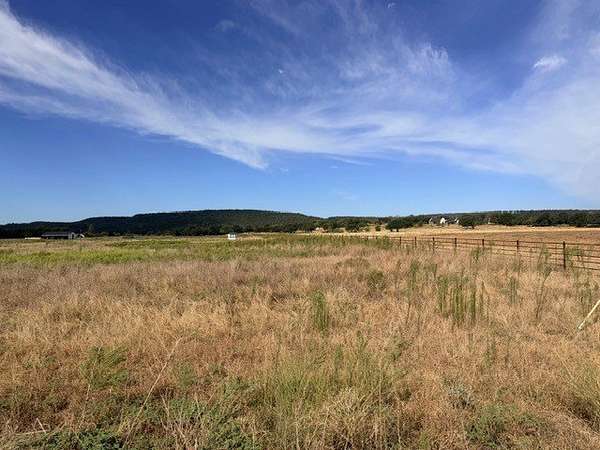 10 Acres of Residential Land for Sale in Santo, Texas