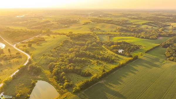 147 Acres of Agricultural & Residential Land for Sale in Blakesburg, Iowa