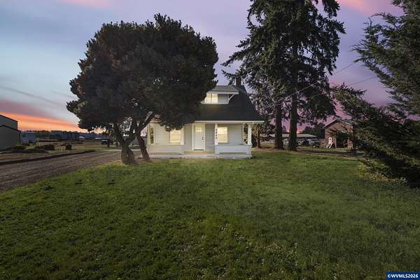 2 Acres of Land with Home for Sale in Jefferson, Oregon
