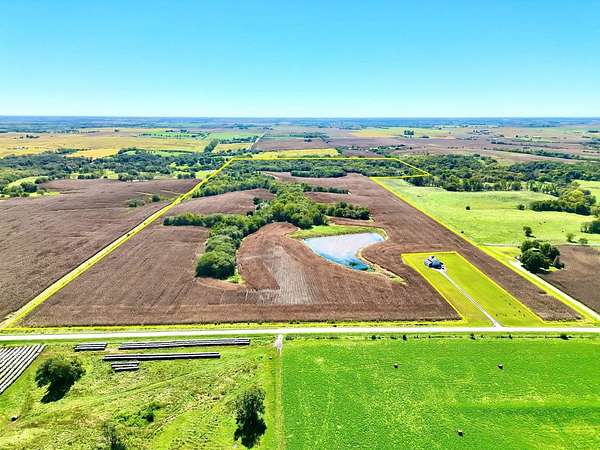 137 Acres of Land for Sale in Corydon, Iowa