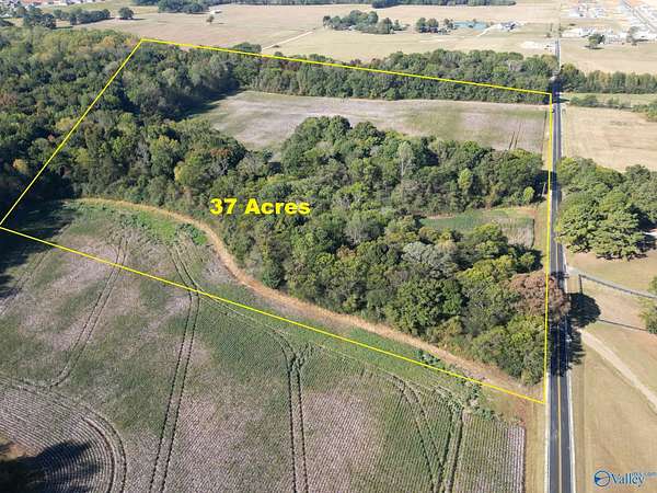 37 Acres of Recreational & Residential Land for Sale in Athens, Alabama