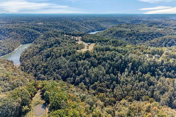 69 Acres of Recreational & Residential Land for Sale in Silver Point, Tennessee